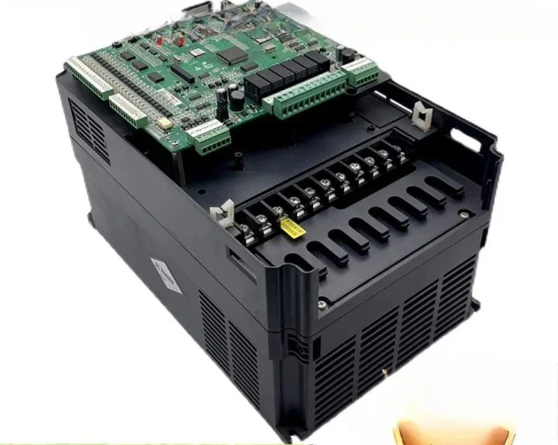 

Elevator accessory frequency converter L1-B-4007/4011/4015, original and brand new