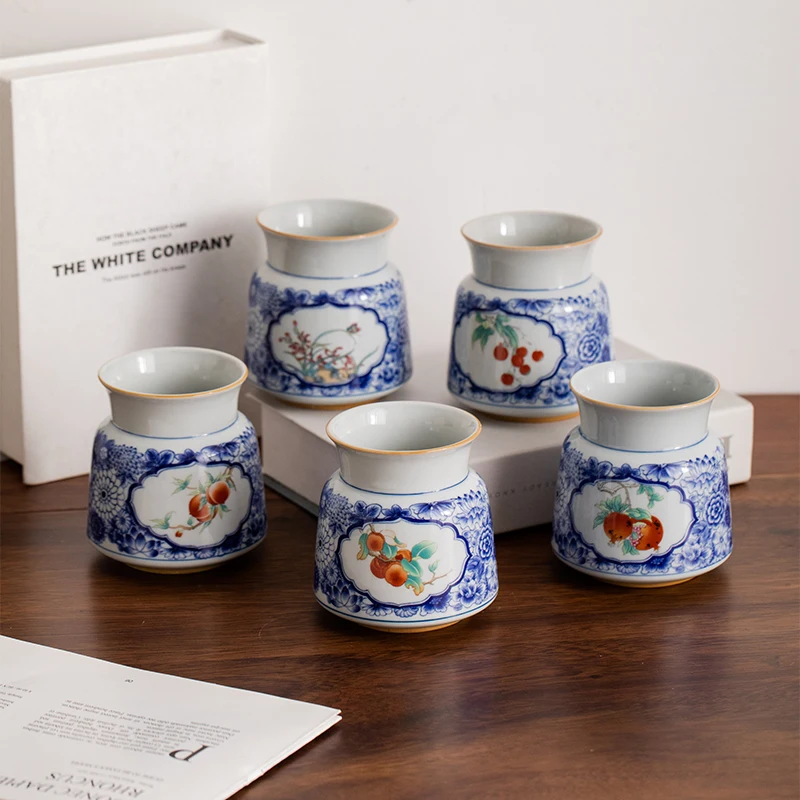 

Retro Chinese-style ceramic vase for hydroponic flower arrangement and decorative use