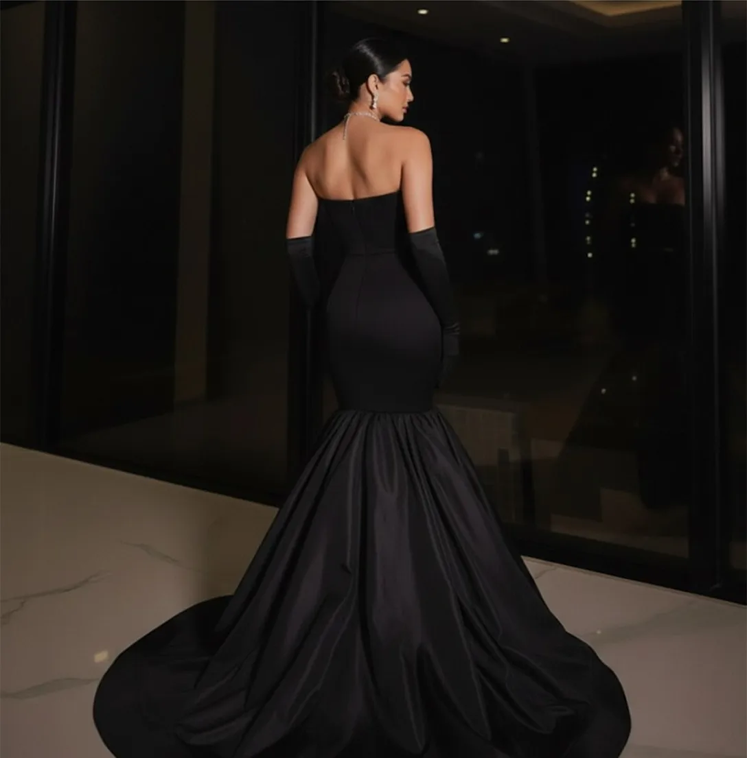 Aangepaste Lange Strapless Crêpe Avondjurken Zeemeermin Satijn Geplooide Sweep Trein فسات Mohamed 1914 Galajurk voor Vrouwen