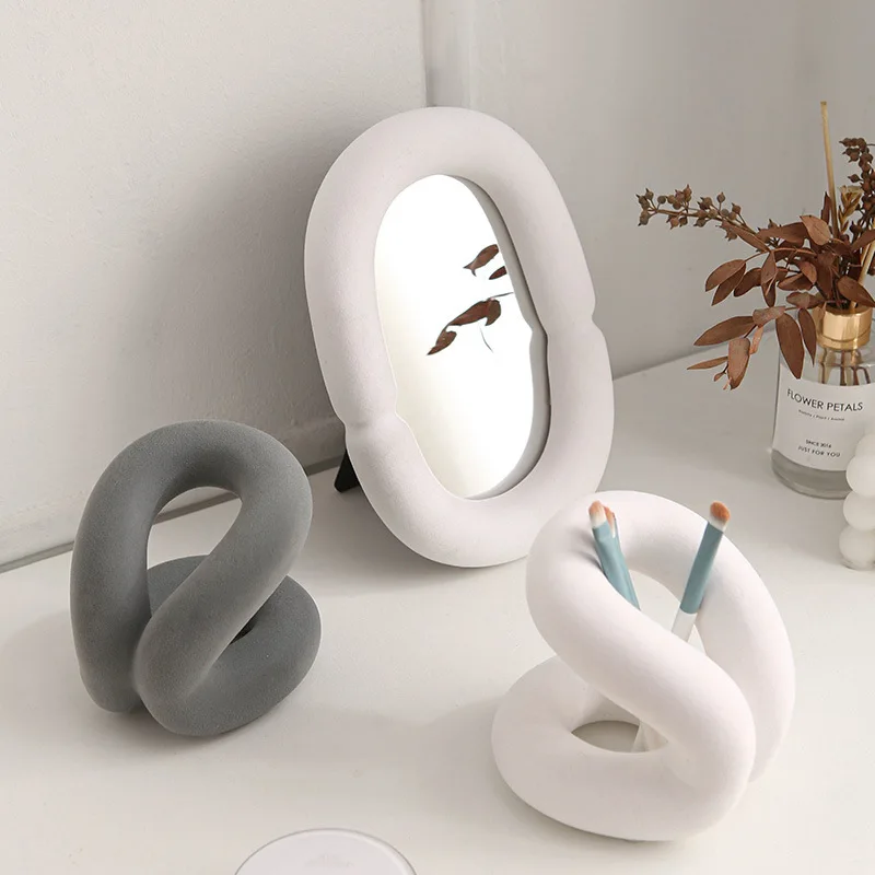 

Knot Shape Flocking Storage Rack Cosmetics Toothpaste Toothbrush Storage Rack Desktop Decoration Household Merchandises
