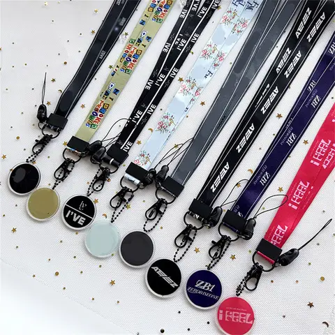 Kpop ATEEZ GIDLE RIIZE ZB1 brelok do kluczy smycz Hongjoong Seonghwa Yunho breloczek akcesoria prezent dla fanów