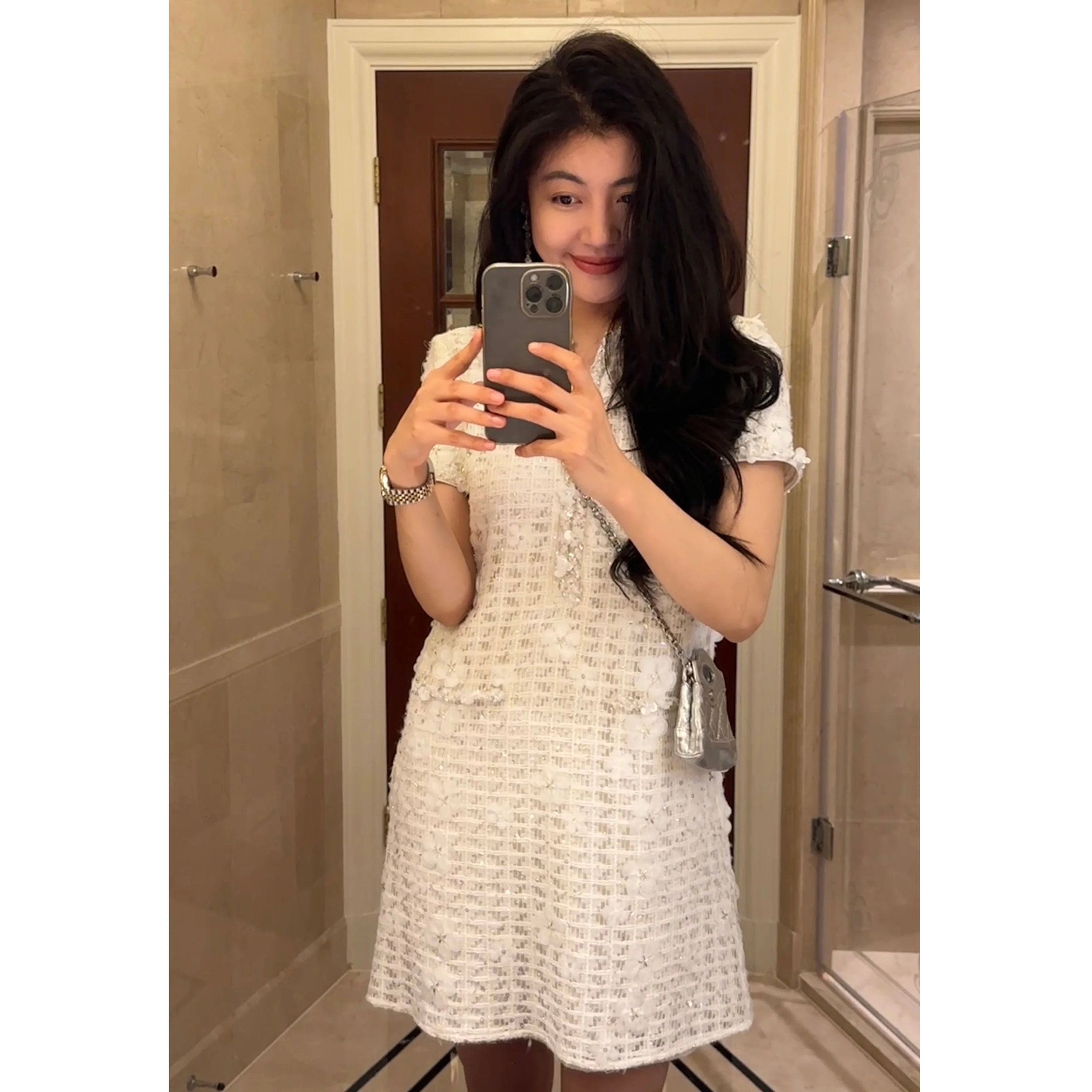 

NCOU Nie Kou 2025 Осенняя новинка: модное платье в стиле французского шика для женщин, омолаживающее, тканое, короткое