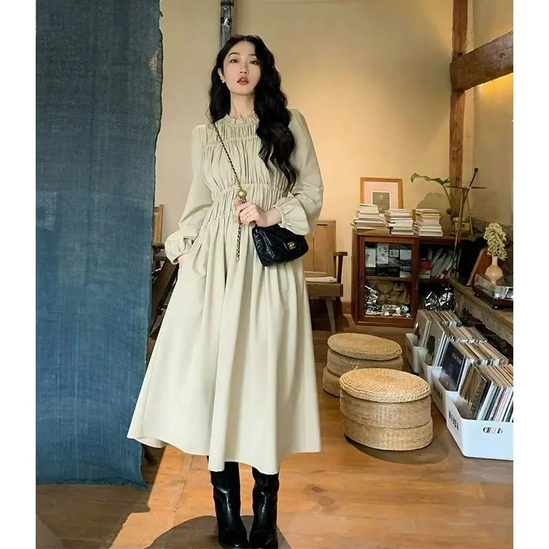 French Korean Version of Xiaoxiangfeng Hepburn New Solid Color Dress Temperament Waist Cinching and Slimming Mid Length Dress