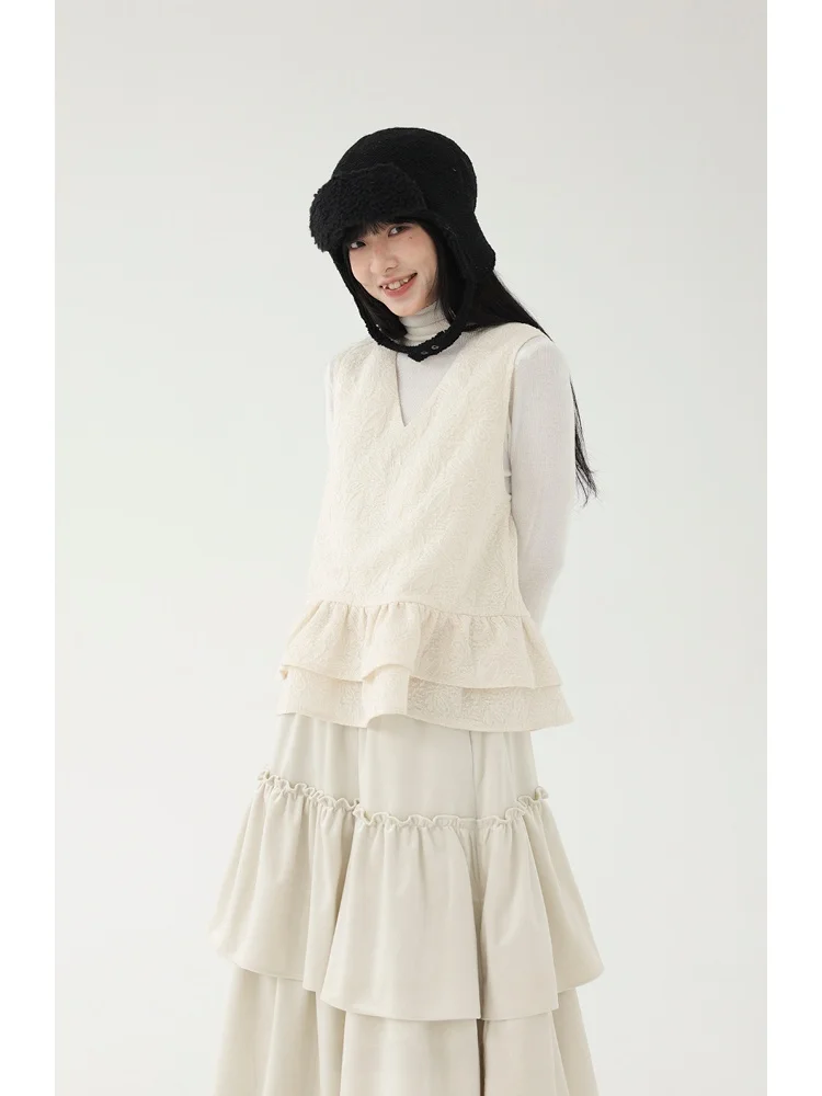 

Slowsteng 'Xiao Xue Mian' Double Layered V-Ne Vest Original Design Textured Lace Feel Japanese Sle Outerwear for Women