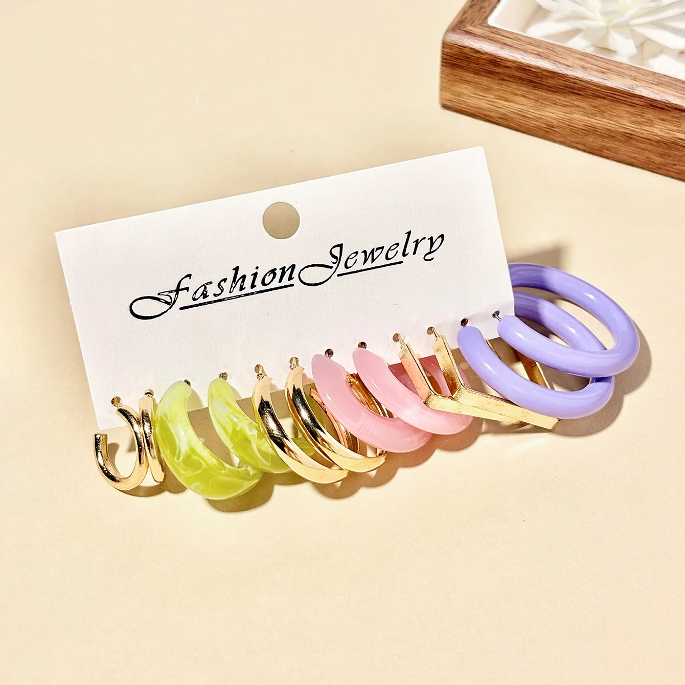 Cross Border French Hepburn Style Jewelry Set Senior Niche Temperament Color Summer Dopamine Acrylic Metal Faux Pearl Earrings