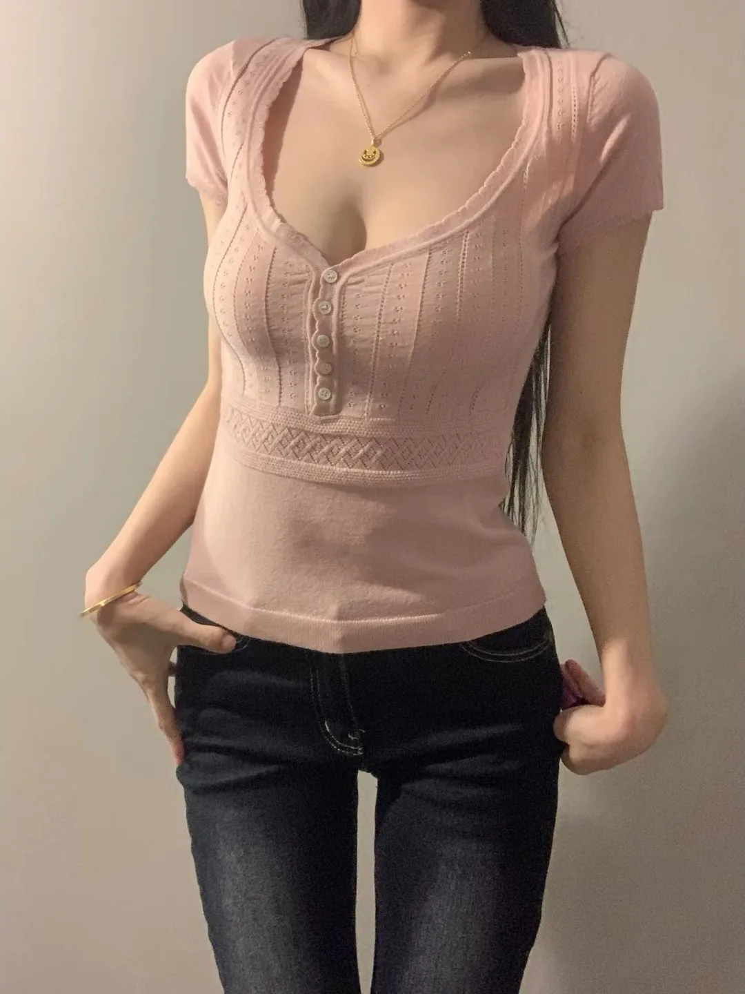 

Pink V-Neck Ice Silk Hollow Knitted Short Sleeve T-Shirt Women's Slim Fit Summer New Style Shoulder-Length Top