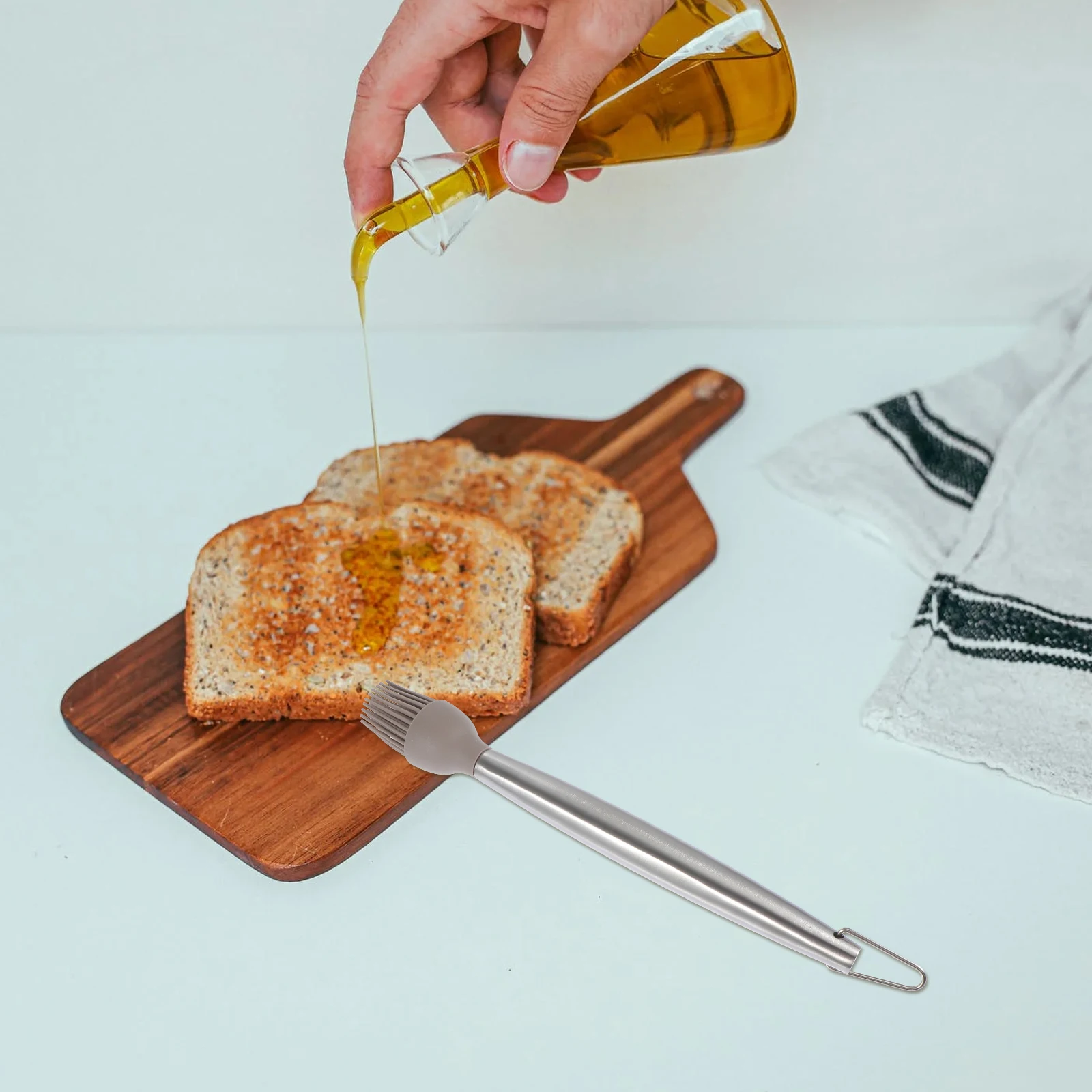 

Silicone Oil Brush BBQ Tool Basting Sauce Brush Heat Resistance Handles Easy Clean Stainless Steel Kitchen Gadgets