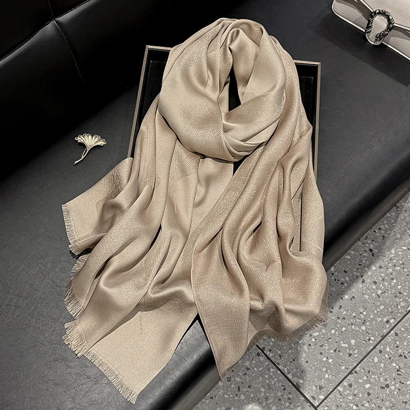 2025 Neueste Malaysia Tudung Bawal Fashion Print Hijab Kopftuch Wraps Premium Voile Weicher muslimischer Schal Sonnenschutz – Detail 5