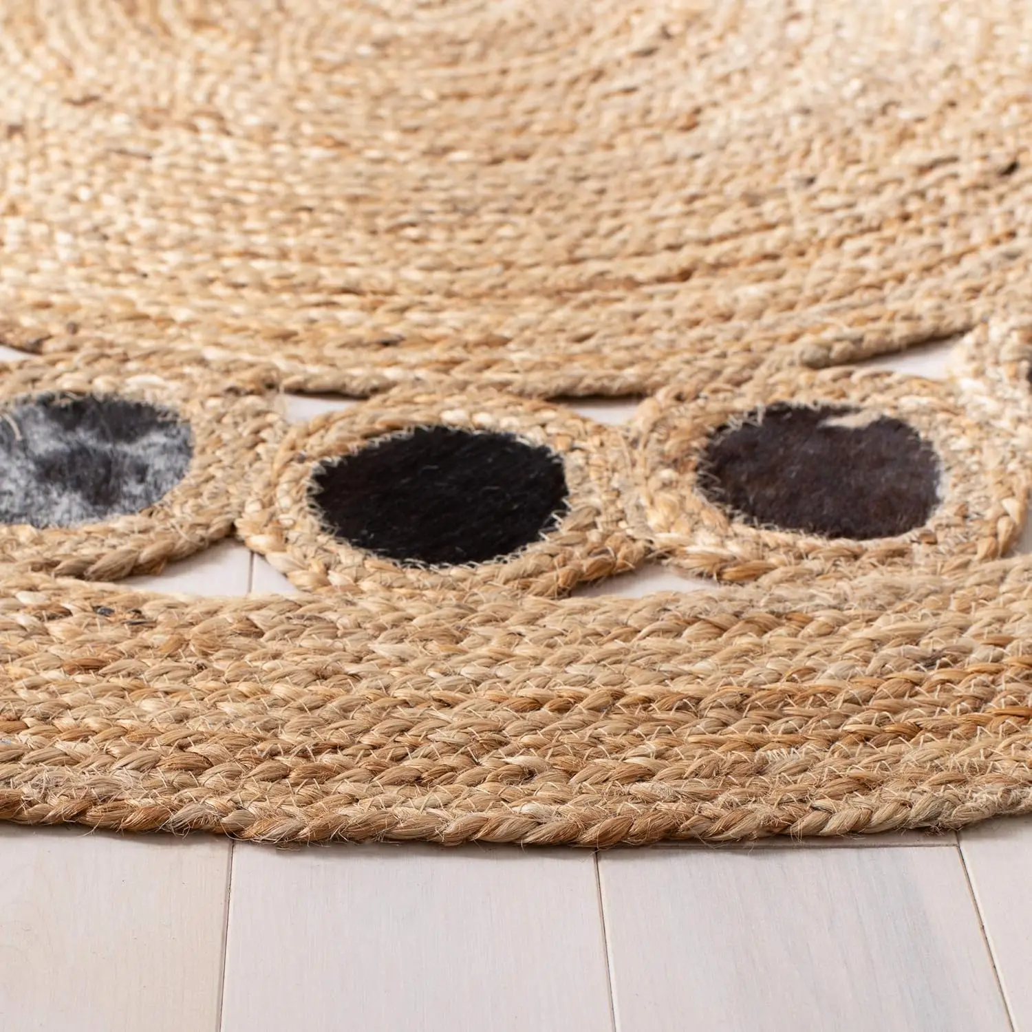 

Safavieh Natural Fiber Collection Area Rug - 4' Round, Beige & Silver, Handmade Boho Woven Jute & Leather, Ideal For High