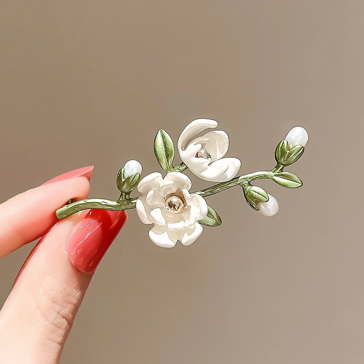 Vintage Art Magnolia Brooch Korean Ins Style Pin Exquisite and Elegant Jewelry Accessories Party Birthday Daily Decoration Gift