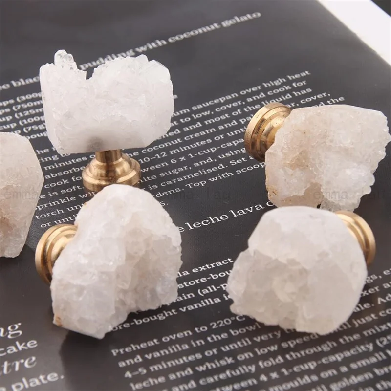 1Pcs Nordic Style Natural White Crystal Ore Knob Copper Base Handle Cabinet Door Knobs Single Hole Cupboard Drawer Handles