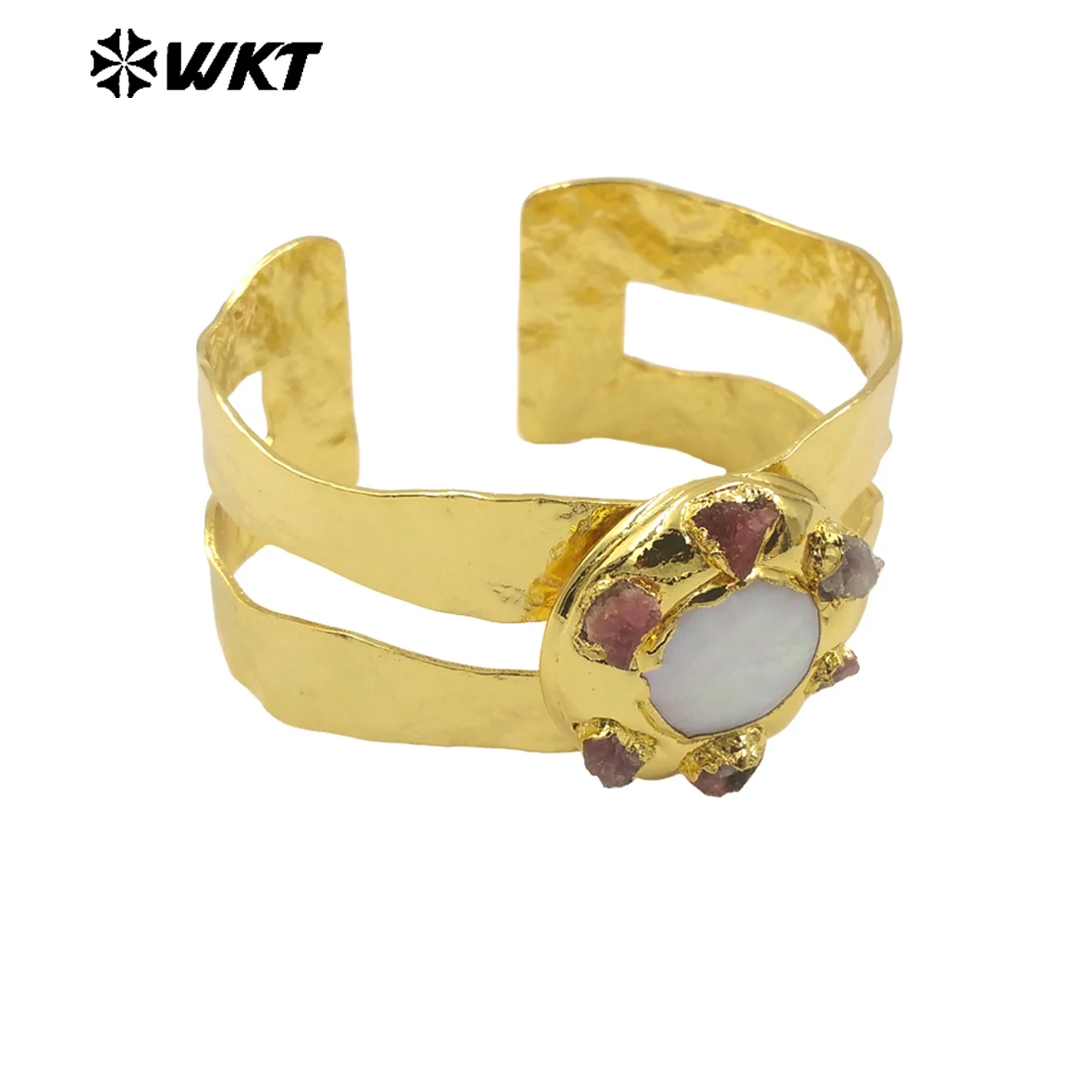 

WT-MPB103 Latest New Freshwater Pearl And Tourmaline Hollow Design 18k Brass Cuff Bangle Can Be Adjustable Decoration