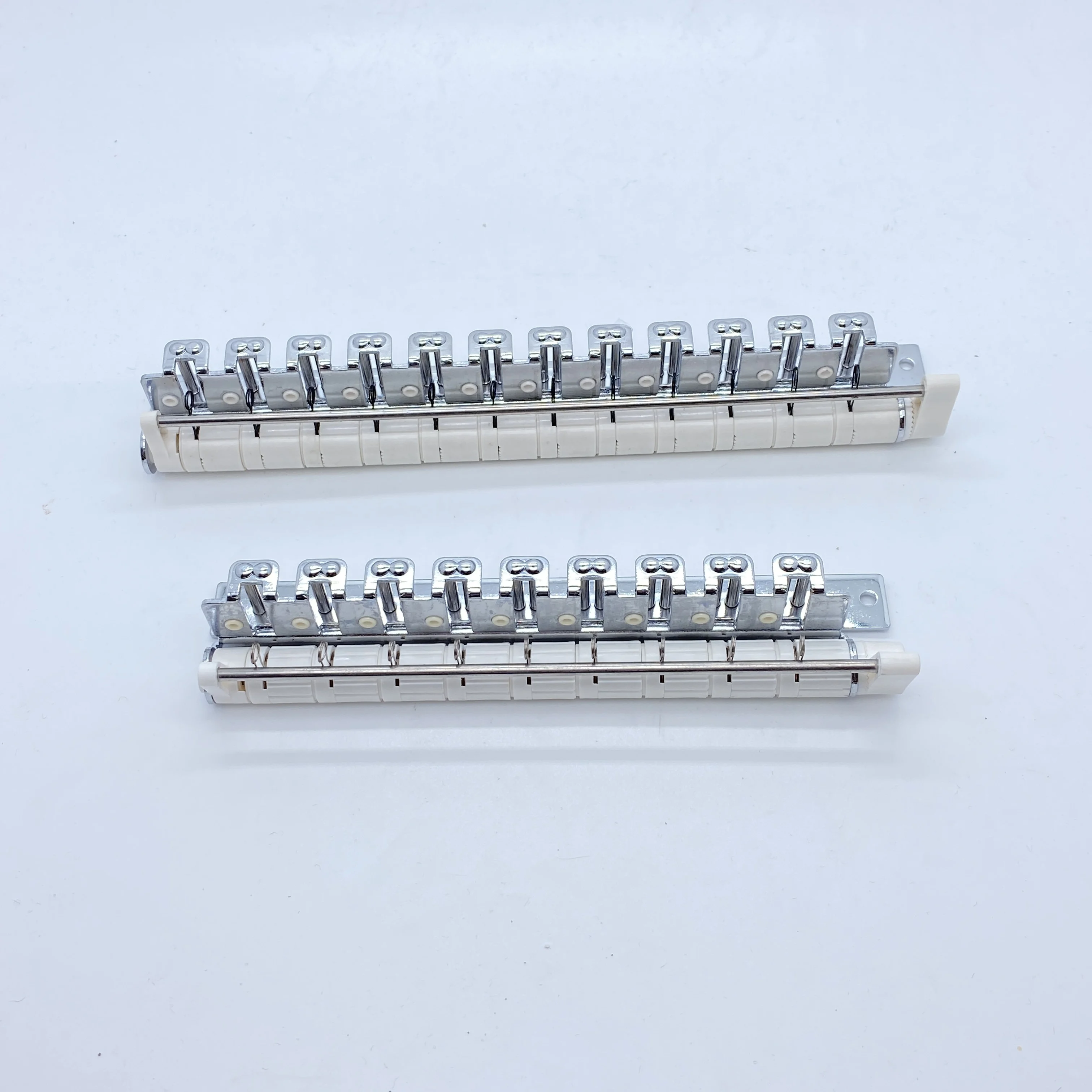 CHINA Embroidery Machine Parts Roller-Type Large Thread Holder Set High Speed Wire Picking Device 3/4/6/9/12/15Needle