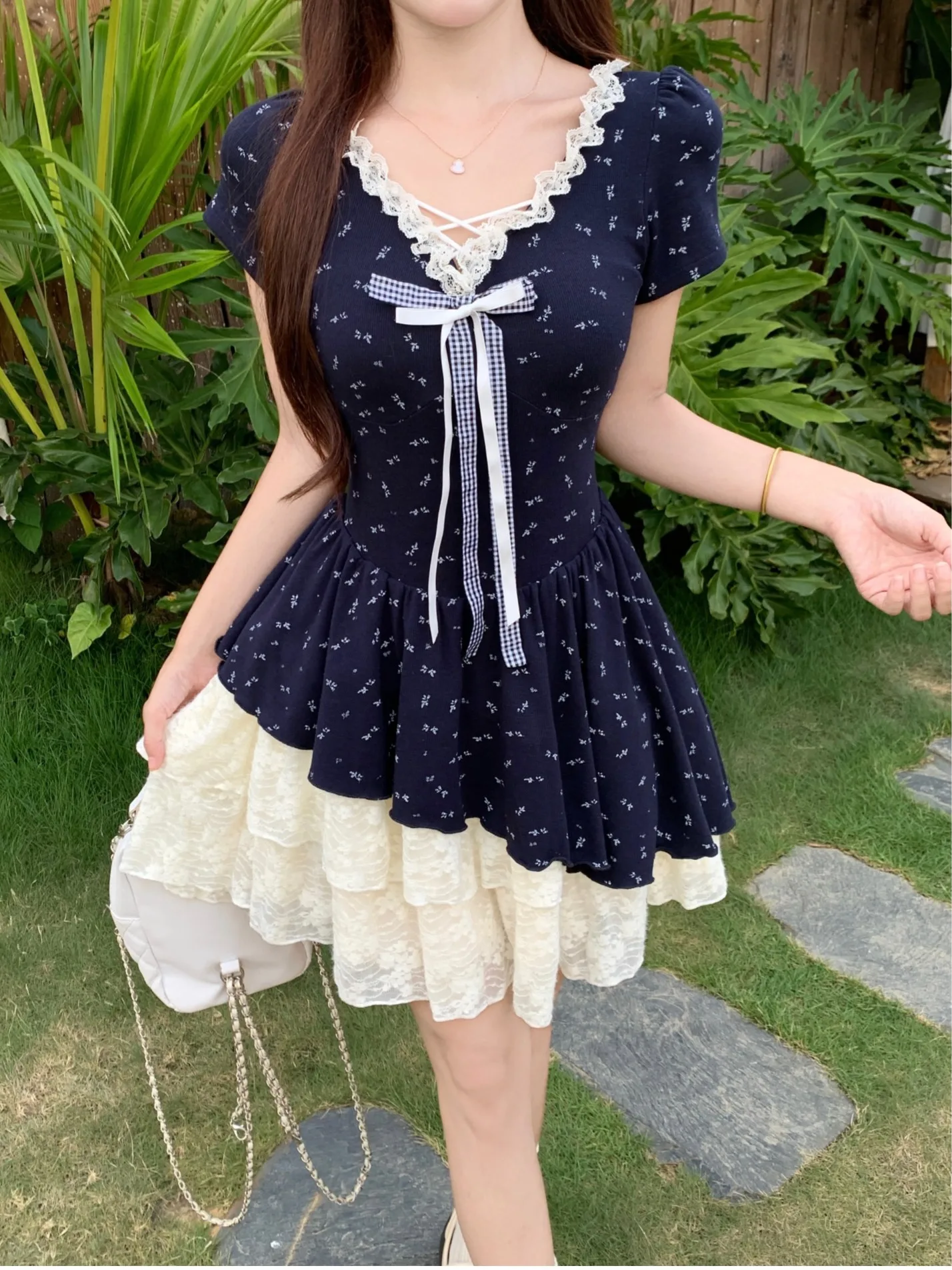 

plus Size Beautiful Short Sleeve Dress Lace Splicing V-Neck Floral Long Dress Summer New Design Korean Style A-Line Skirt