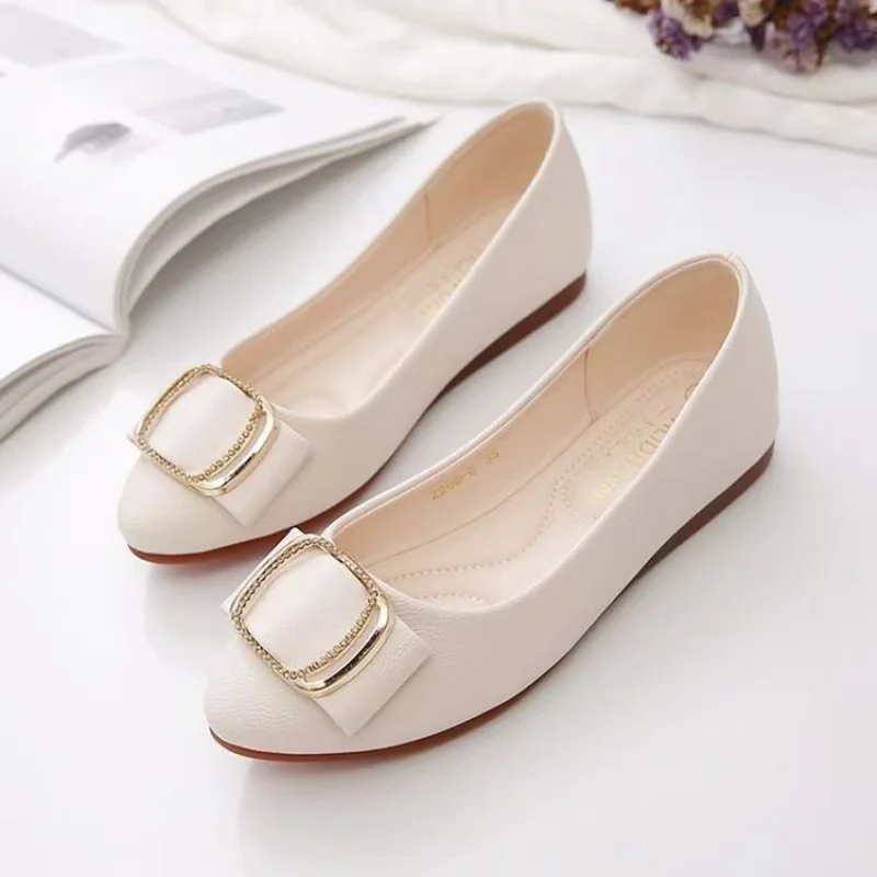 Nueva moda casual ligero cómodo suela suave versátil falda pequeña red celebridad mismo estilo zapatos individuales de mujer