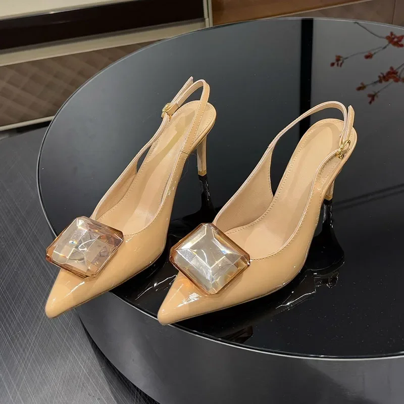 عالية الجودة صيف جديد جلد رقيقة صندل كعب عالٍ أشار تو حجر الراين مشبك حزام مثير فستان الحفلات أحذية النساء Mujer