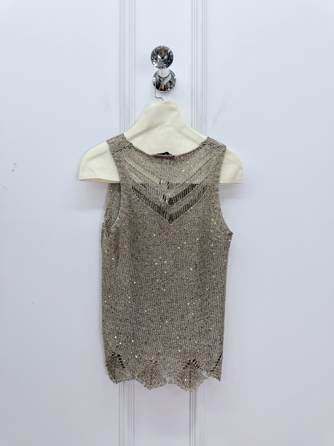 

2026 Spring/Summer New Arrival: Stylish Women's V-Neck Sequin Knit Vest