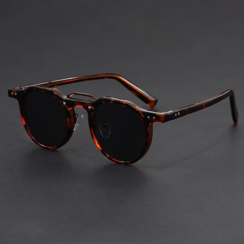 

Vintage Round Sunglasses Women Men Clear Frame Tortoise Temple Brown Lens UV400 Retro Sun Glasses Sun Glasses for Driving Travel