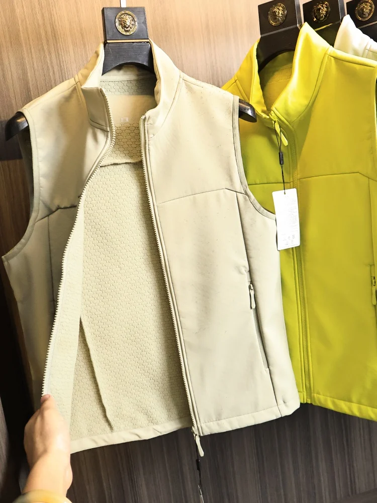Outdoor Softshell Vest Men's Waterproof Honeycomb Fleece Stand Collar Jacket Warm Breathable Fashion Urban Style Polyester Fiber