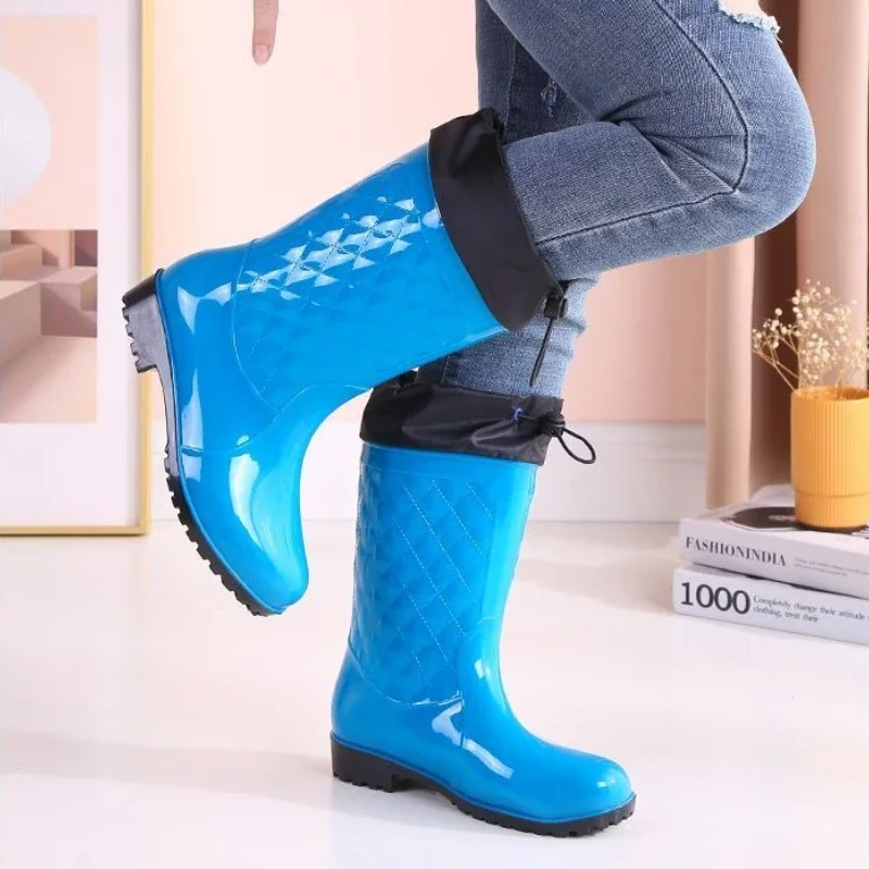 

Новые весенне-осенние непромокаемые сапоги для взрослых и женщин, противоскользящие водонепроницаемые однотонные сапоги в клетку с эластичным шнурком до середины икры
