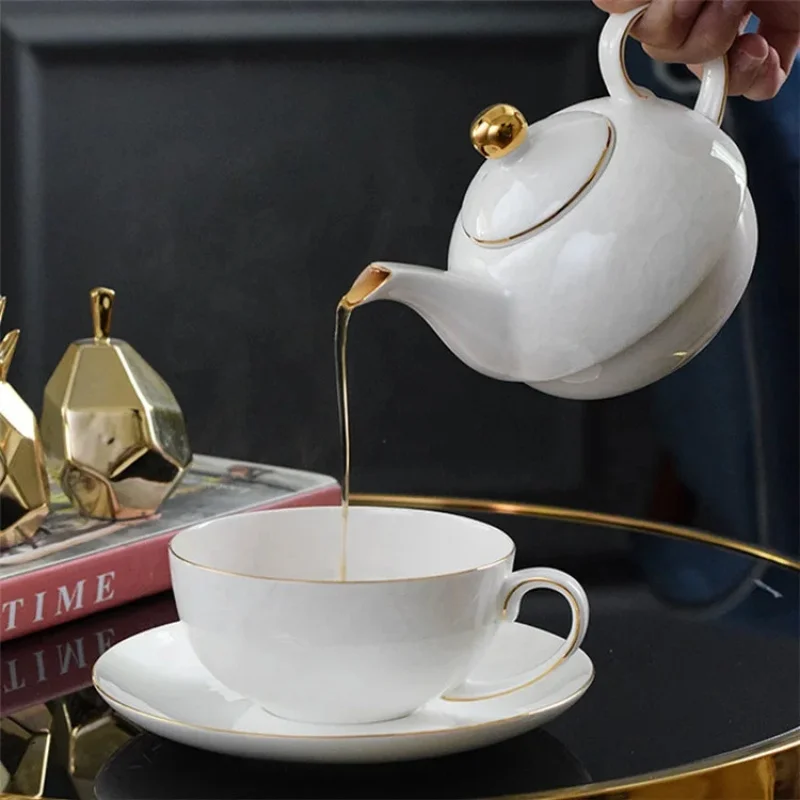 custom.Hot Selling Fancy Personalized Modern Tea Sets White Color Ceramic Teapot Tea One  with Tea Cup