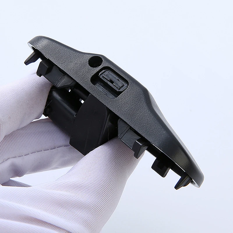 

1Pcs For Amarok Scirocco B6 B7 Golf 5 MK5 6 MK6 2KD985955 Front Windshield Washer Nozzles Jet Heate