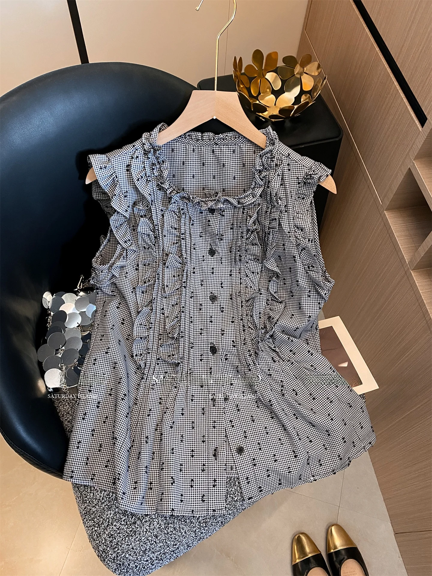 

Korean Style Plaid Single Button round Neck Sleeveless Shirt Women's New Summer Fashion Top High Waist Straight Cut Fly Sleeve