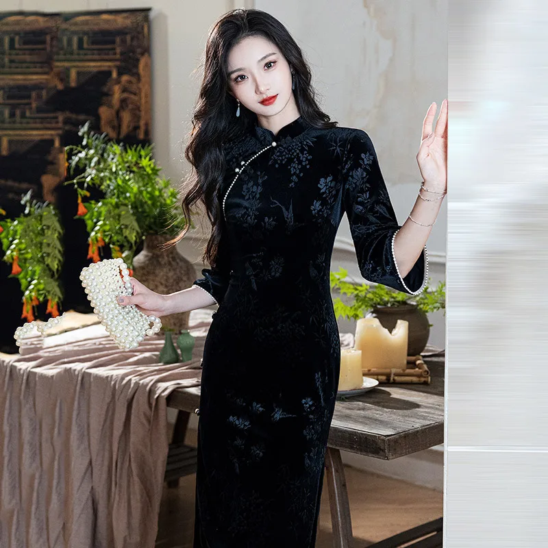 Gaun Cheongsam gaya Tiongkok beludru hitam, gaun lengan panjang musim gugur/musim dingin Retro ramping wanita muda baru