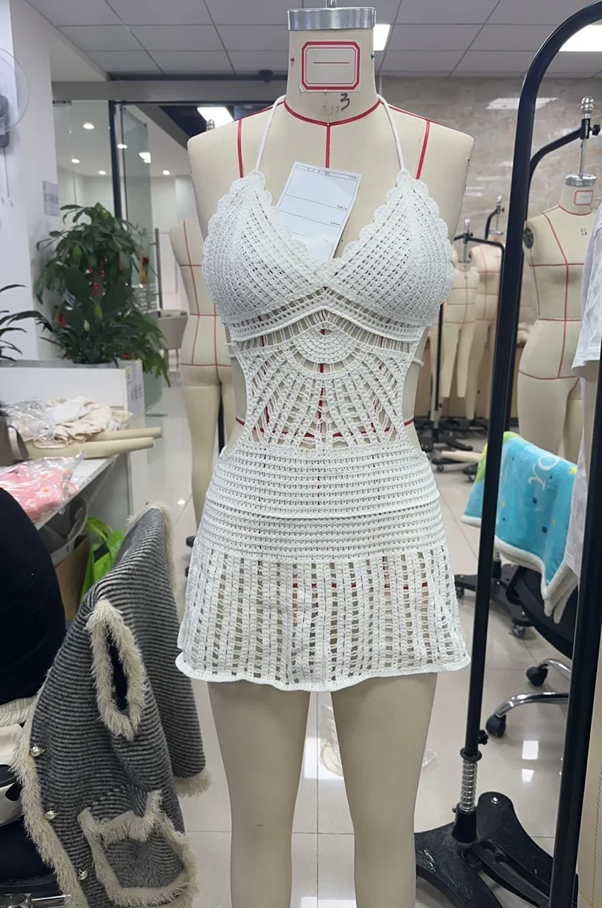 Abito estivo da donna y2k vintage senza maniche all'uncinetto con scollo all'americana, mini abito slim fit sexy con ritaglio in tinta unita, festa in spiaggia