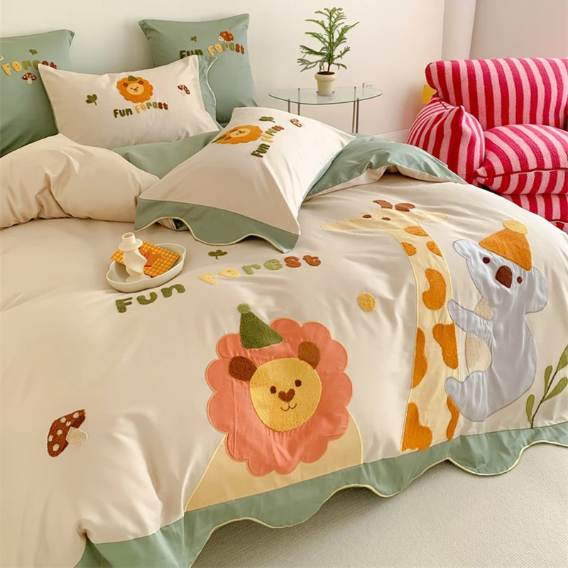 

Customizable cartoon lion children's bedding sheets quilt cover four-piece set