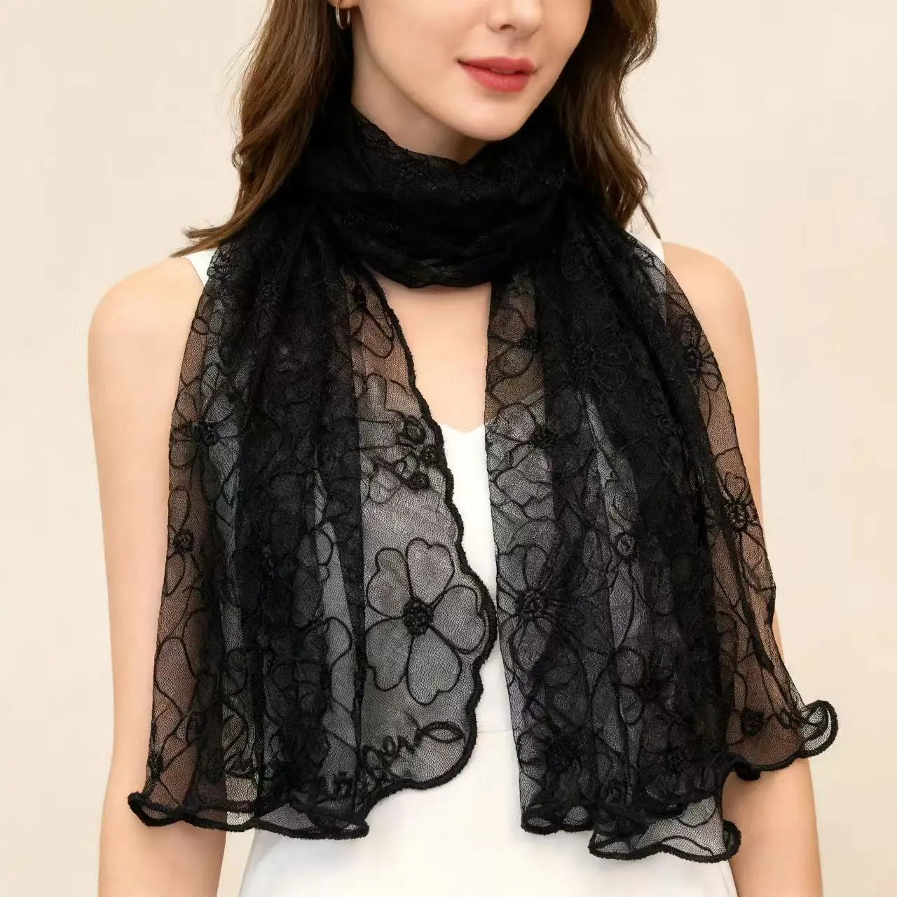 ربيع صيف جديد الدانتيل كشكش وشاح حريري المرأة مستطيلة أسود اللون وأبيض اللون رقيقة تنوعا وشاح الزخرفية