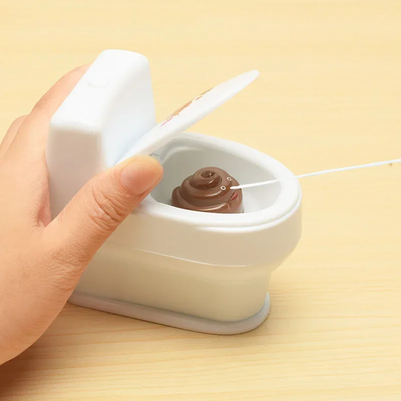 

Spoof toy mini water jet toilet water gun spoof tricky toy night market stall hot selling children's toys cheap toys for kids