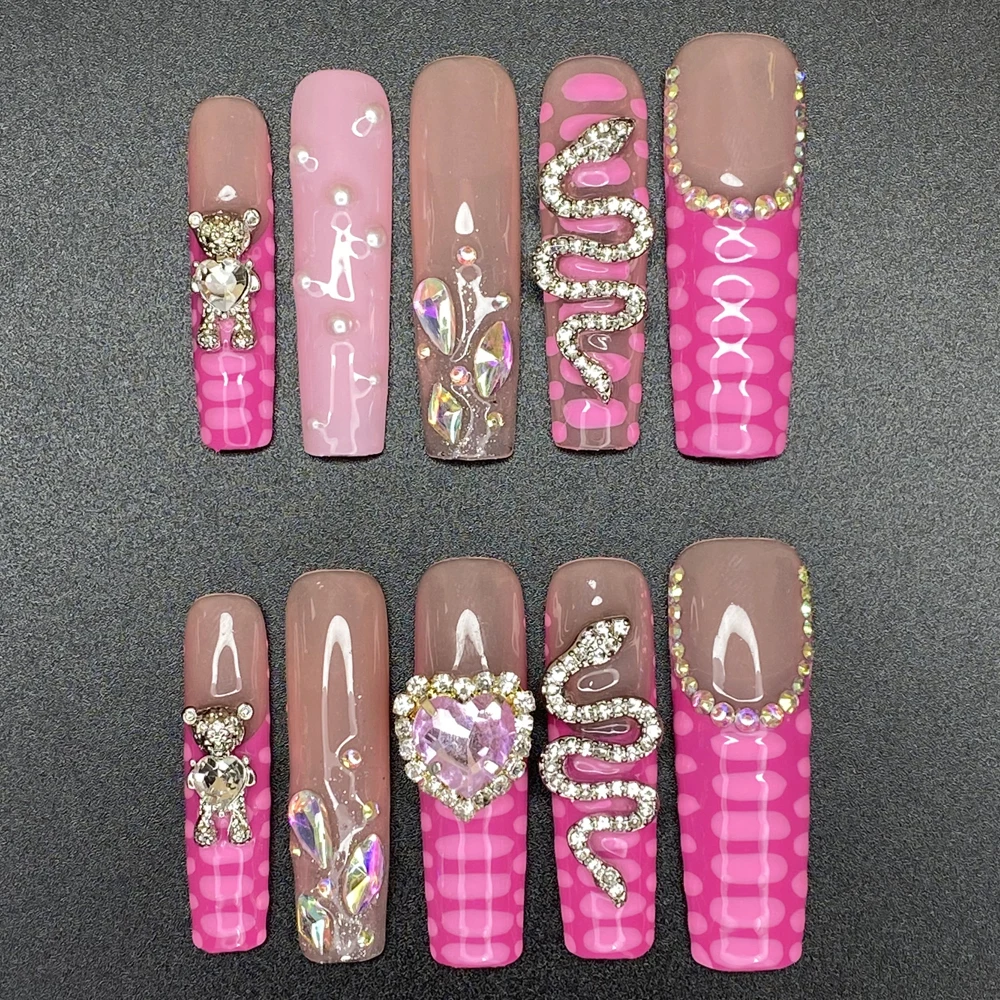 

Customized Y2K Snake False Nails Art Hand Painted Exquisite Design Ballerina False Handmade Nails Finger Manicure Application