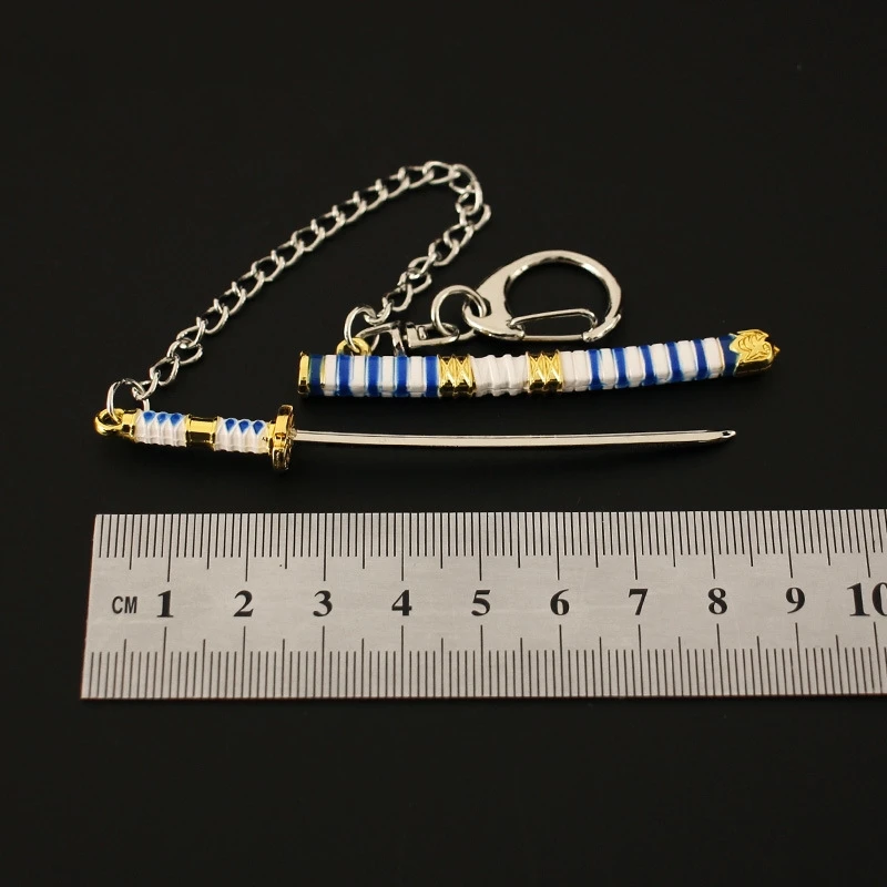 Mini One Piece Keychain Roronoa Zoro Katanas 9cm Metal Sword Model Alloy Knife Scabbard Sabre Snow Key Chain Pendant Car keyring