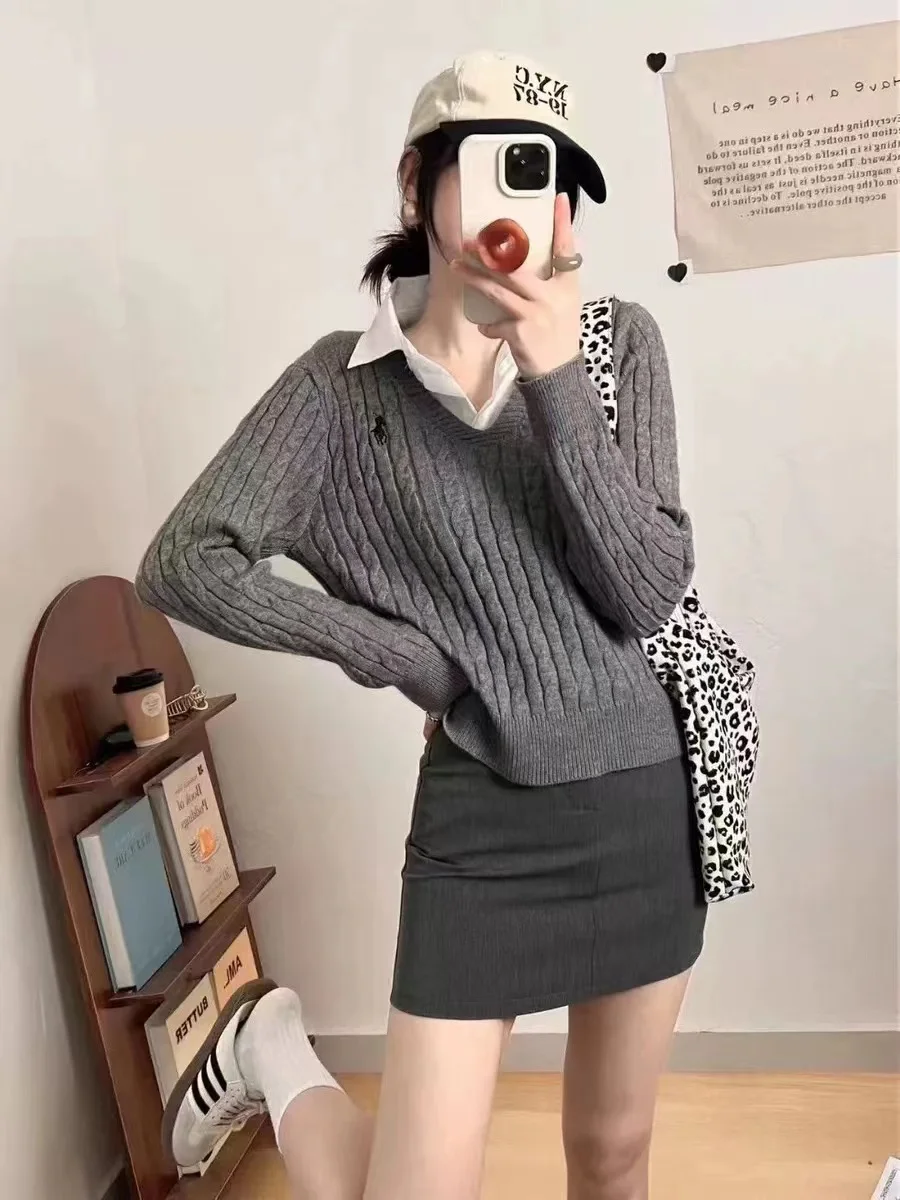 Design sense niche sweater for women, small stature, 2024 Spring and Autumn new collection, love knit sweater top for women