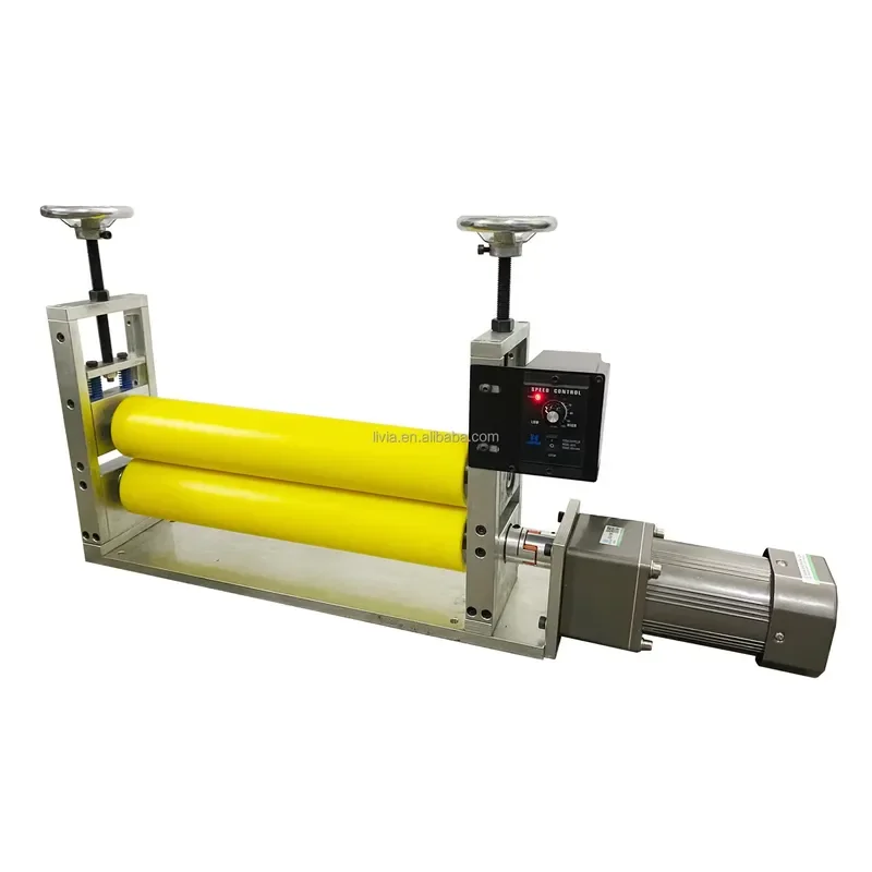 The Manufacturer Supplies a Motorized Rubber Roller Drum with Power That Can Be Pulled in Both Forward Reverse Directions