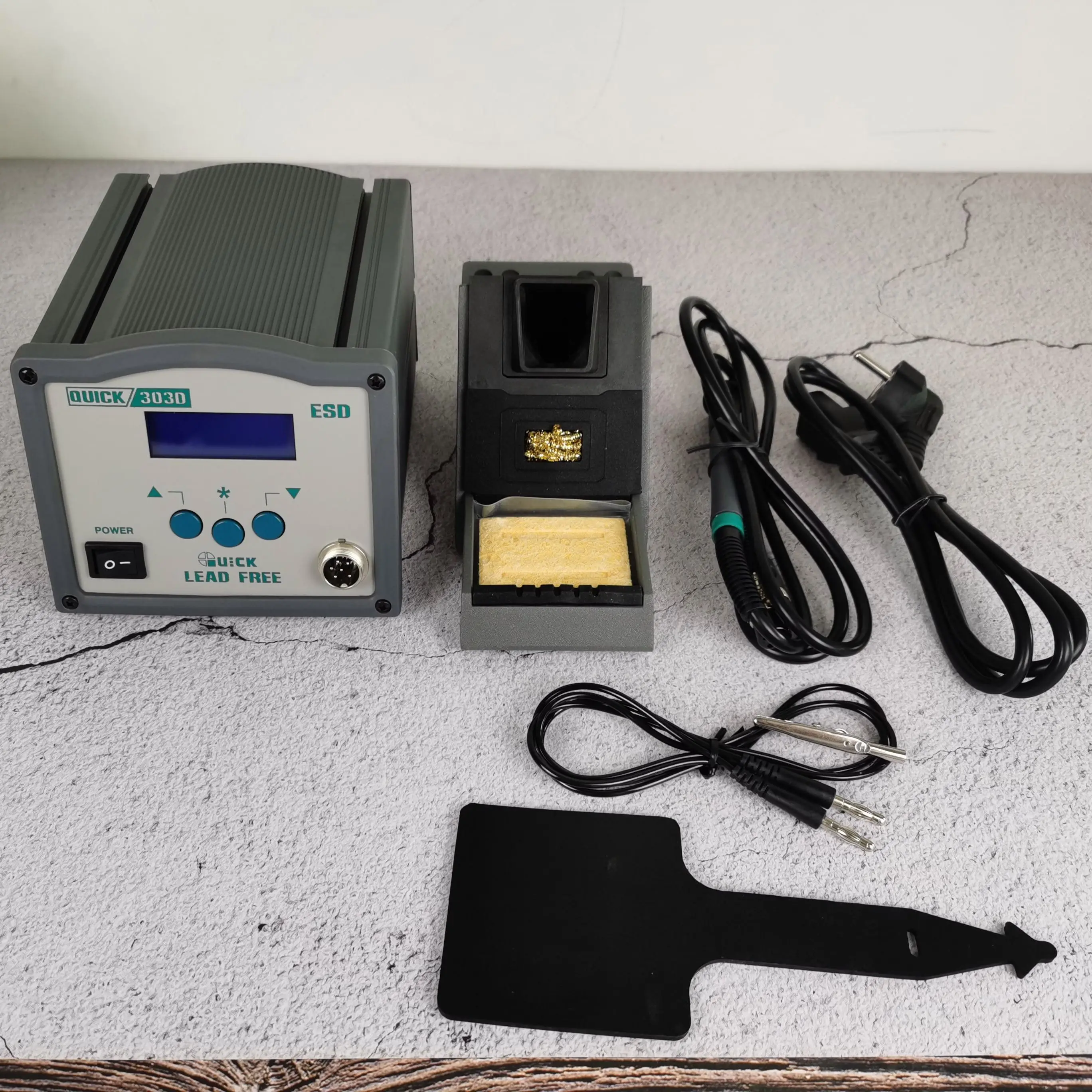 303D Intelligent lead-free soldering station