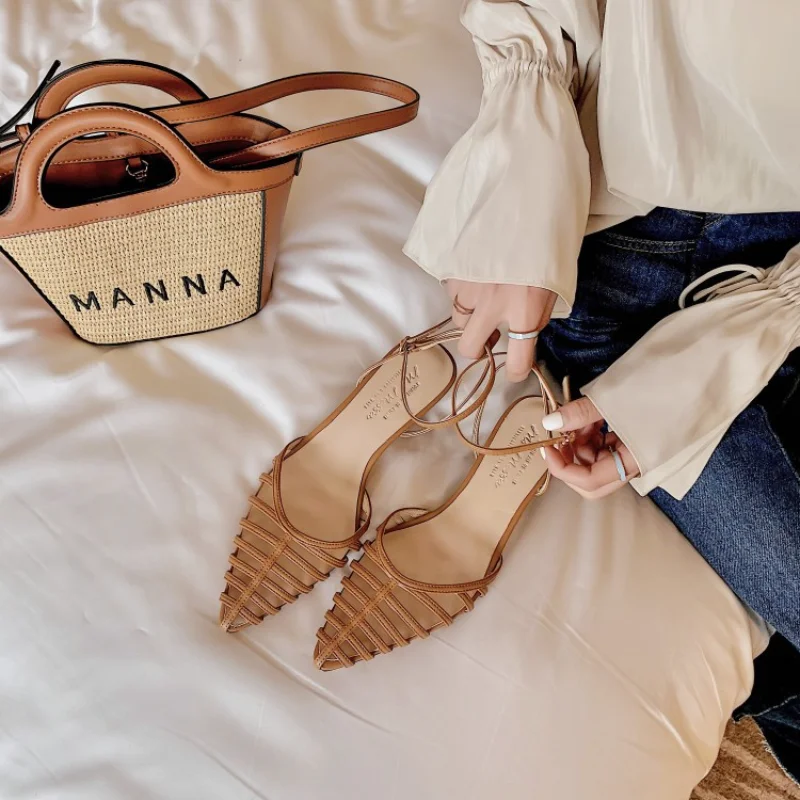Vintage Fashion Trends - Kahverengi Vintage Oymalı Sandalet Kadın Seksi