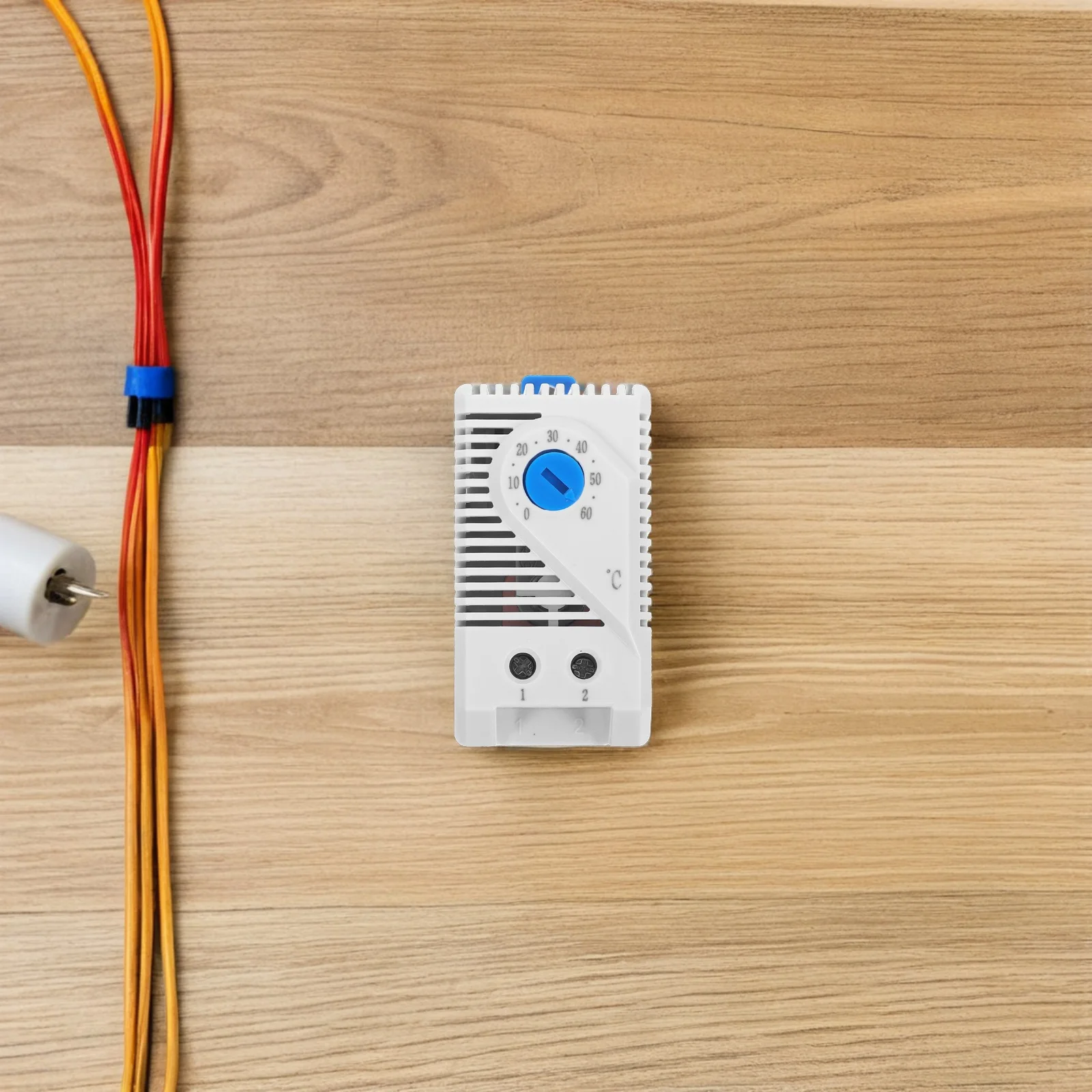 

Adjustable Temperature Regulator 0-60°C Compact Mechanical Thermostat For Heating Cooling Systems Fail-Safe Design Easy