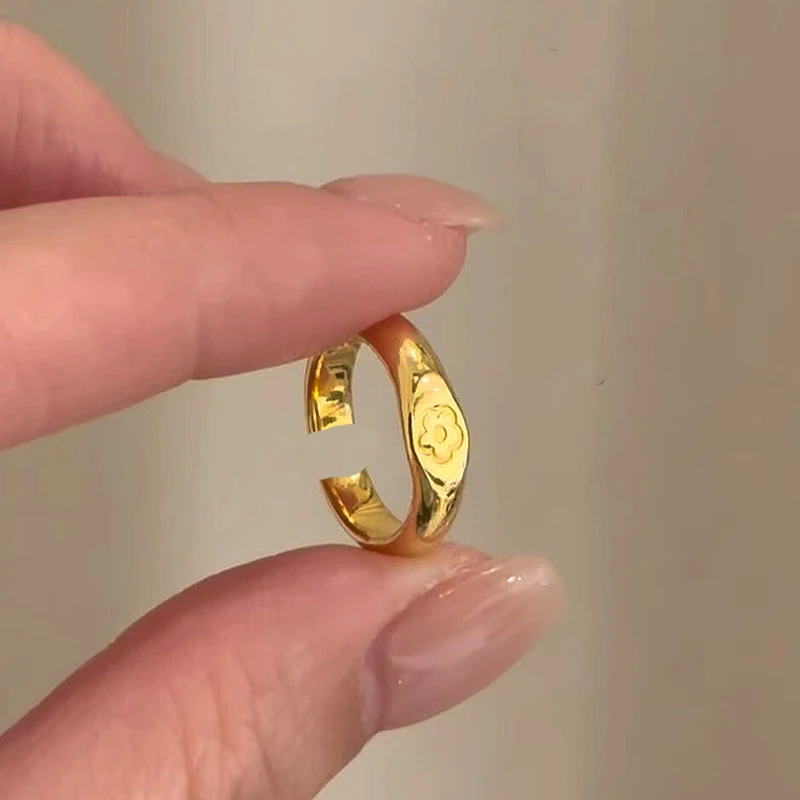 New in glossy plum blossom print thumb ring vintage cute antique gold craftsmanship rings for women adjustable party jewelry