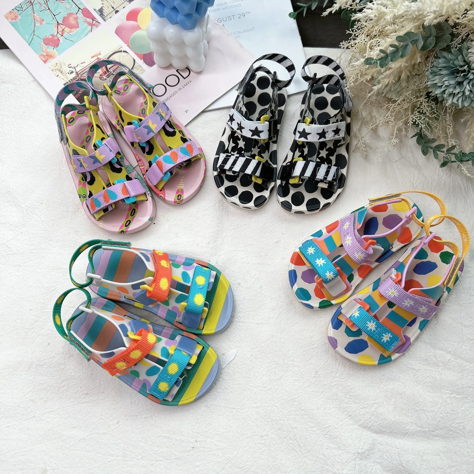 2023 Qunq Summer INS New Boys Girls Colored Drawing Fashion Breathable Lovely Jelly Beach Sandals Casual Sport Children Shoes