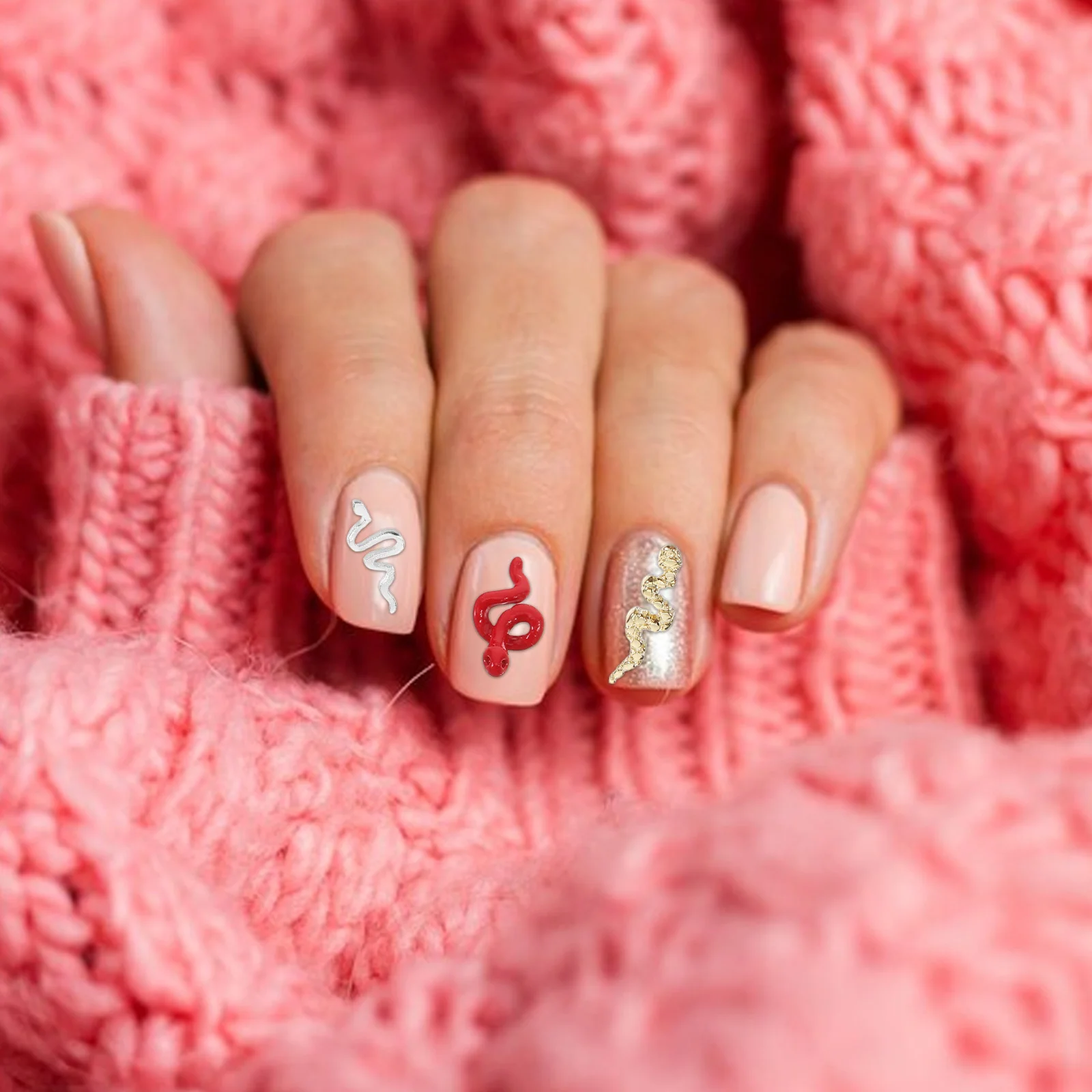 

1 Box Snake Shape Charms Longlasting Vivid Design Easy Storage Grid For Art Diy Manicure Decorations Women Nail Jewelry