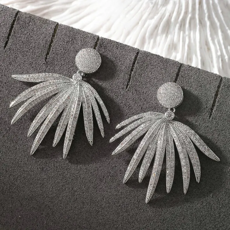 

Bilincolor Fashion Clear Cubic Zirconia Silver Color Leaf Earring for Women