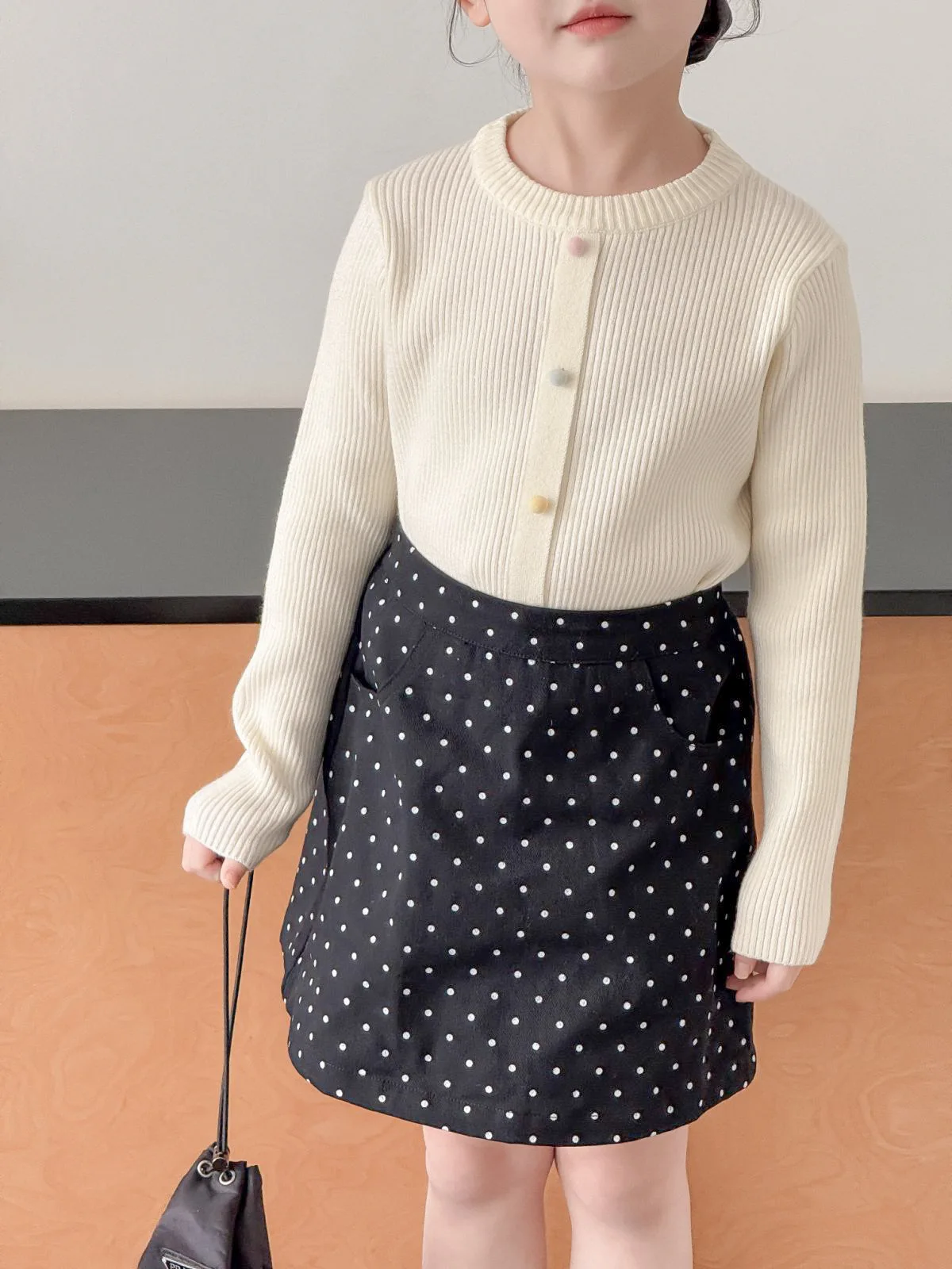 

Girls Skirt 2025 Autumn New Childrens Clothing Korean Style Girl Baby Fashion Polka Dot A Line Skirt Casual Simple Daily