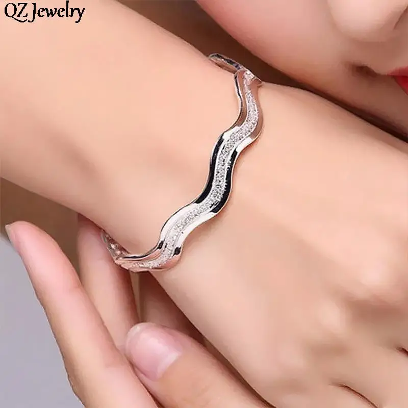 Luxury Wavy Shape Open Bracelet Frosted Silver Plated Bangle Water Ripple Twisted Bracelet for Women Girls Party Jewelry Gifts