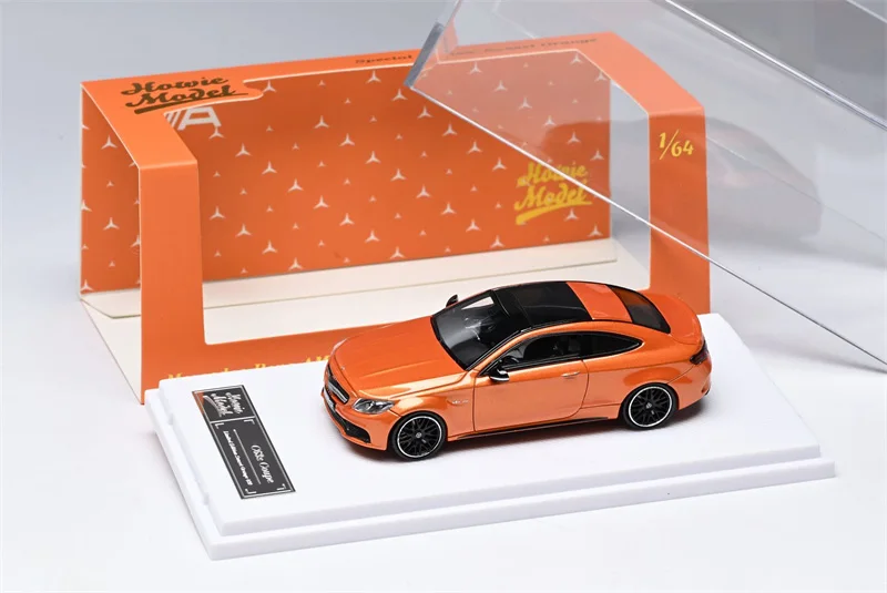 Howie Modello HM 1:64 C63 S Coupe W205 Sunset Orange Limited499 Modellino di auto pressofuso