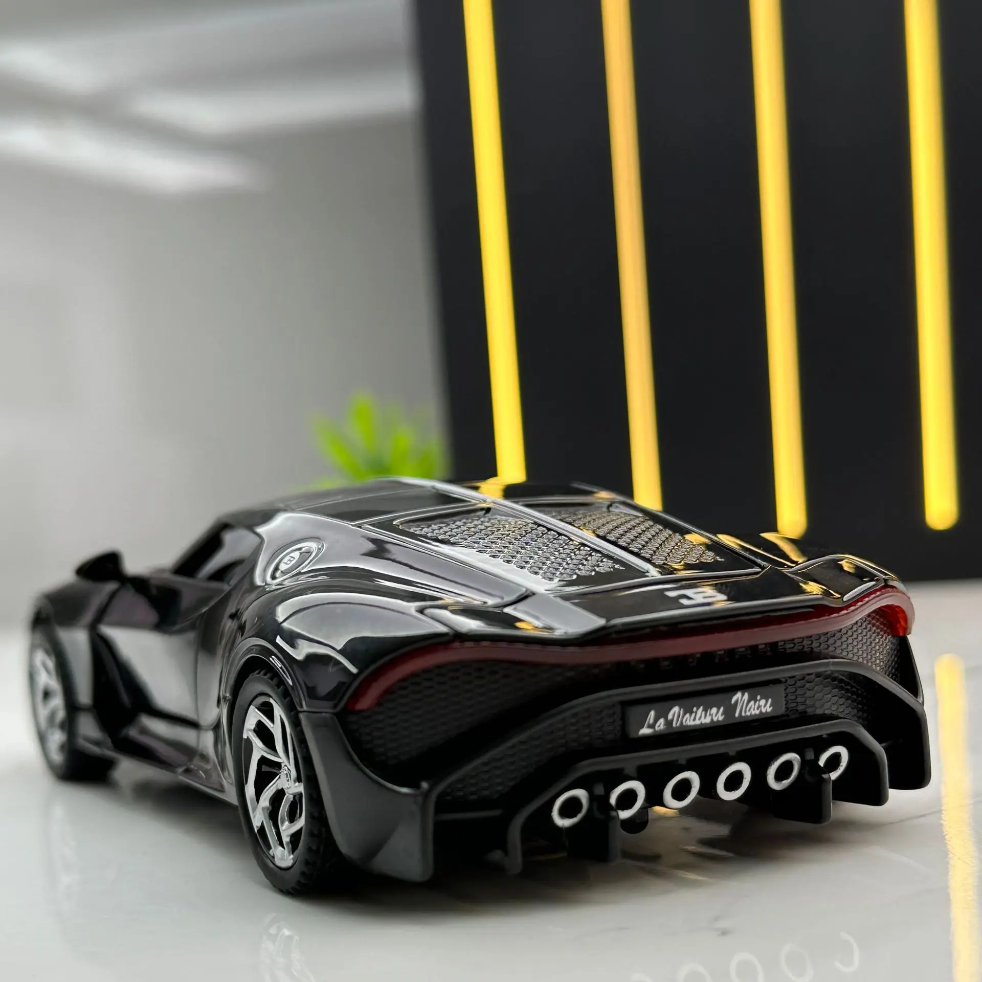 1:32 Bugatti Lavoiturenoire Alloy Sports Car Model Diecast Metal Toy Vehicles Car Model Collection High Simulation Children Gift