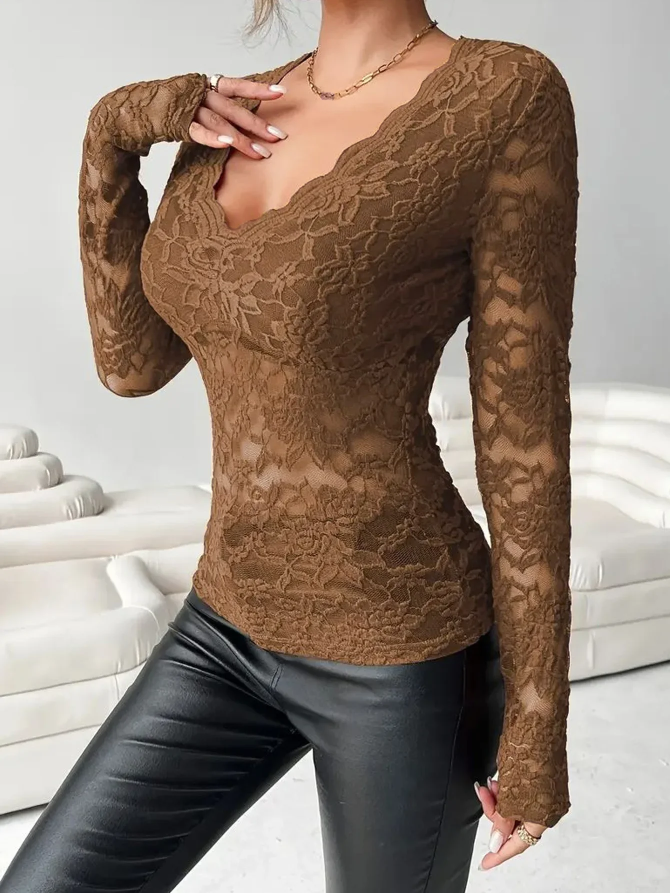 Damen Spitzen-Jumpsuit mit V-Ausschnitt, Langen Ärmeln, Transparentem Netzstoff und Blumenmuster, Figurbetonter Durchsichtiger Einteiler für Party, Clubwear und Alltag – Detail 14