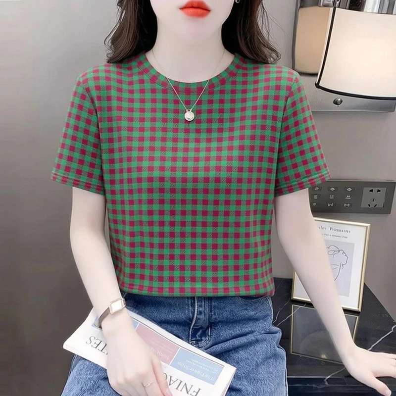 

Green and Red Plaid Short Crop T-Shirt for Women Casual Regular Fit O-Neck Summer Tee Top