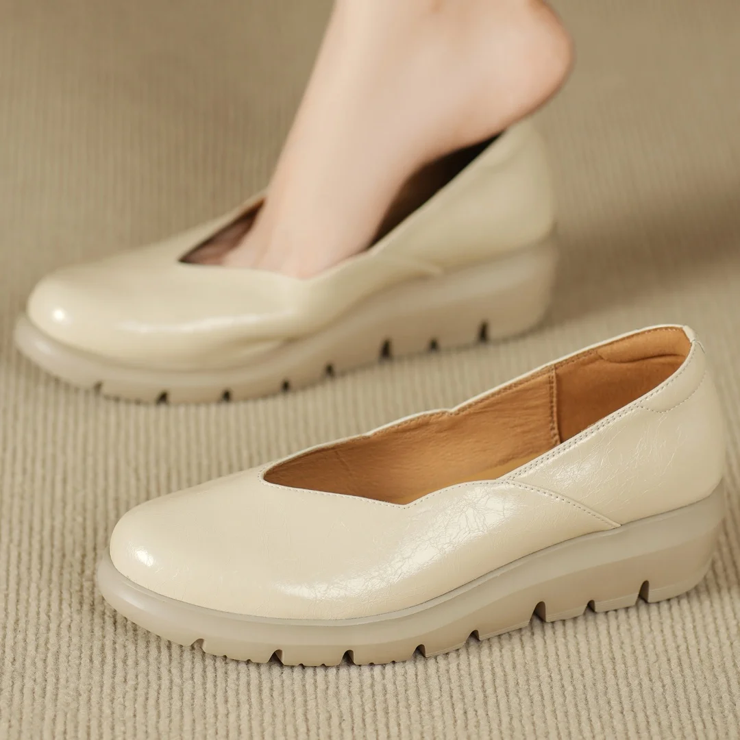 

Women's genuine leather round toe slip-on thick sole platform flats loafers high quality soft comfort casual female moccasins 40